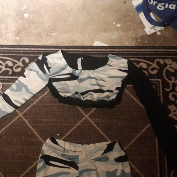 Work out set. - Picture 3 of 3